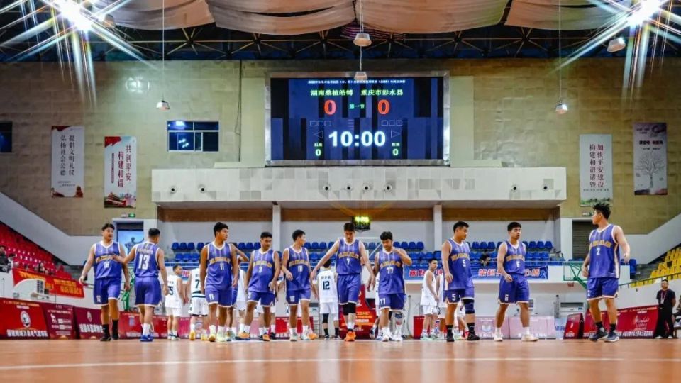 栩栩如生的 栩栩如生的